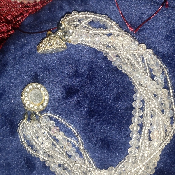 Crystal glass necklace and matching bracelet set - Picture 5 of 5